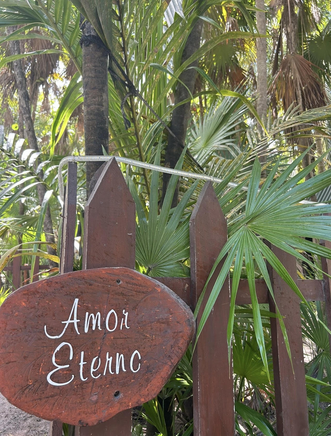 Amor eterno graved on wood in tulum